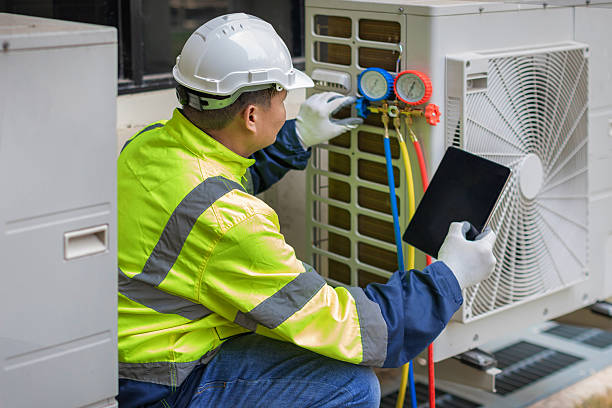 Professional Hvac technician working in Bethpage, NY